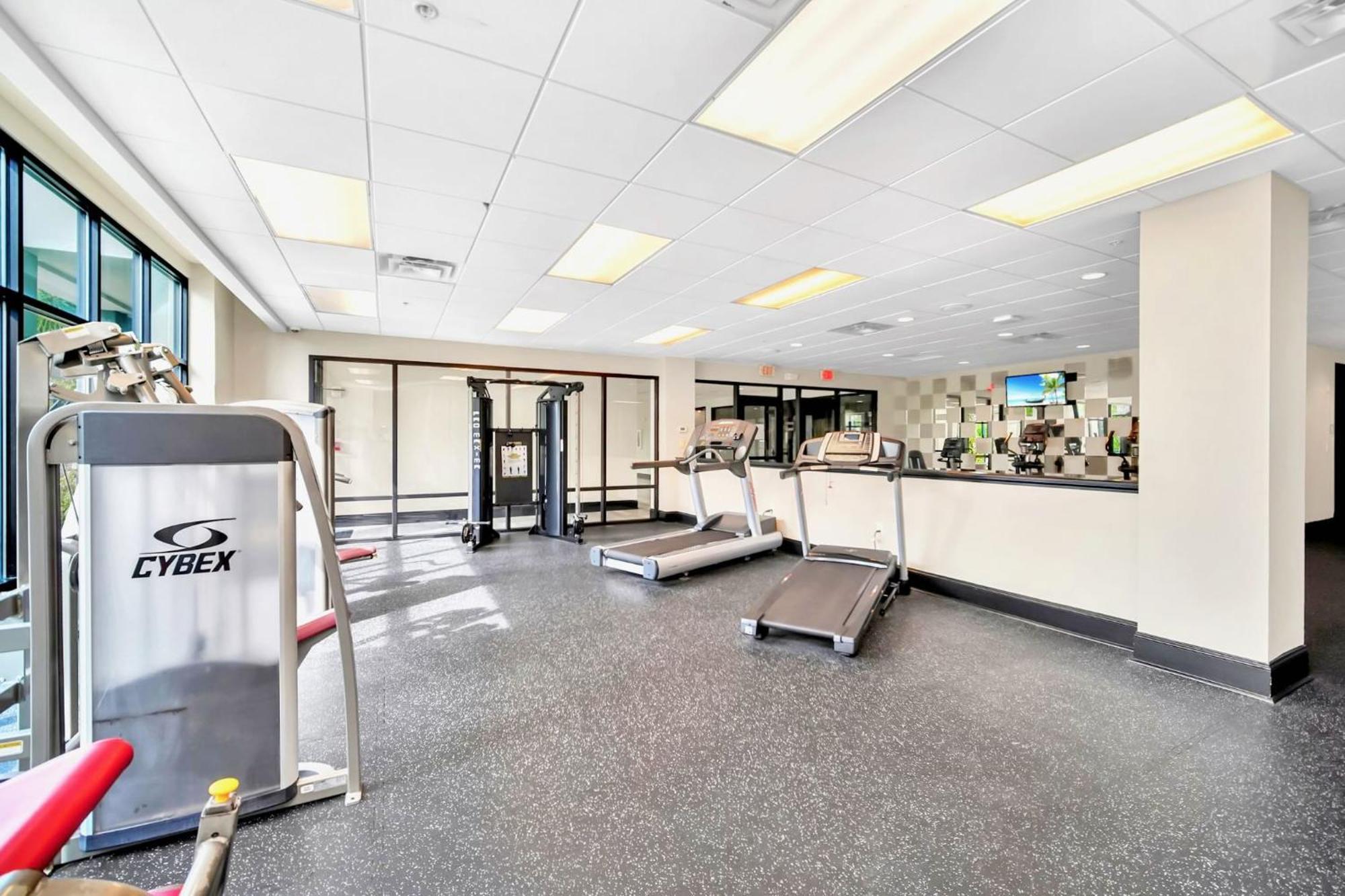 Modern 3Br Near Disney - Pool And Hot Tub! Orlando Exterior photo