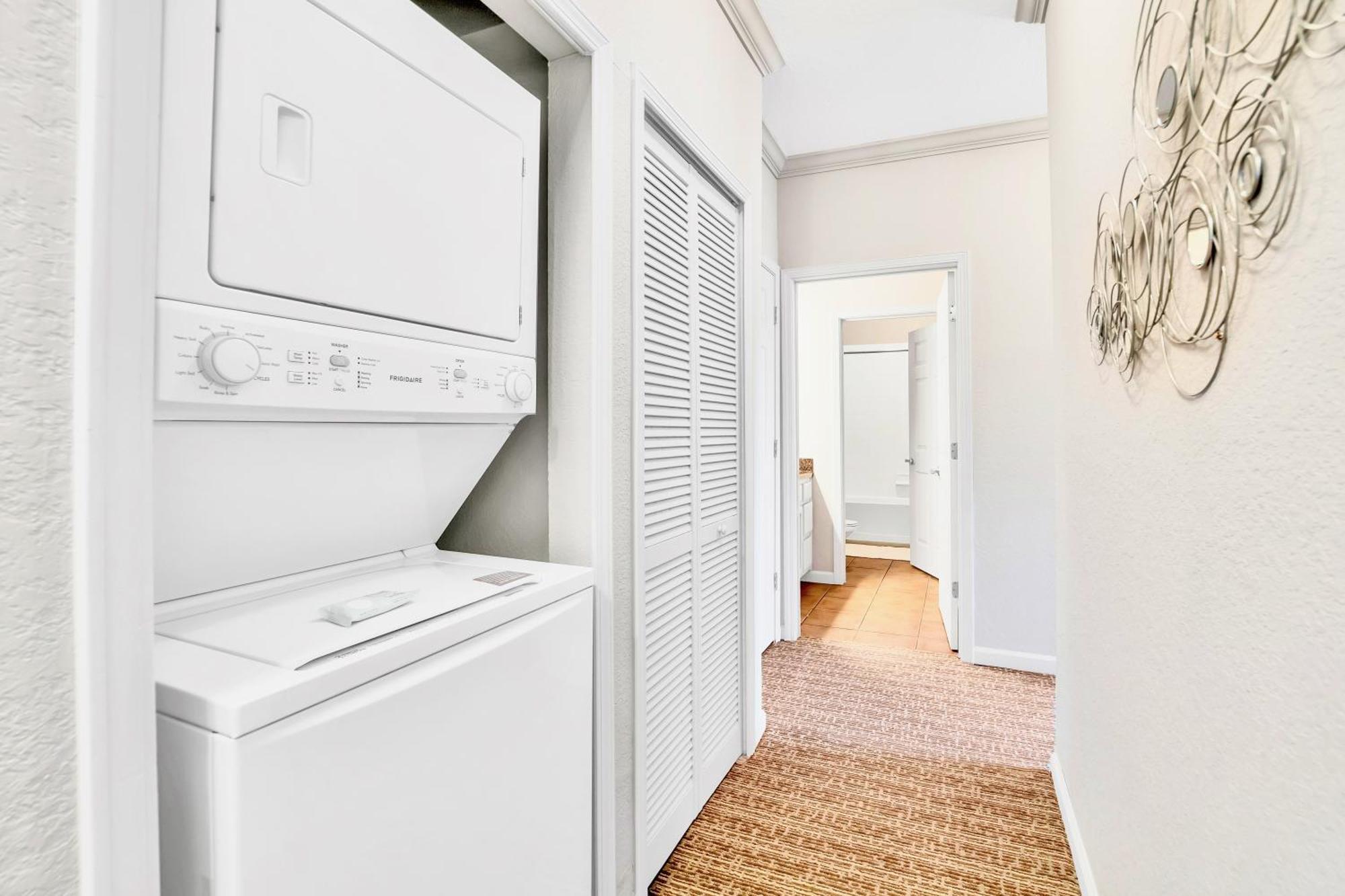 Modern 3Br Near Disney - Pool And Hot Tub! Orlando Exterior photo