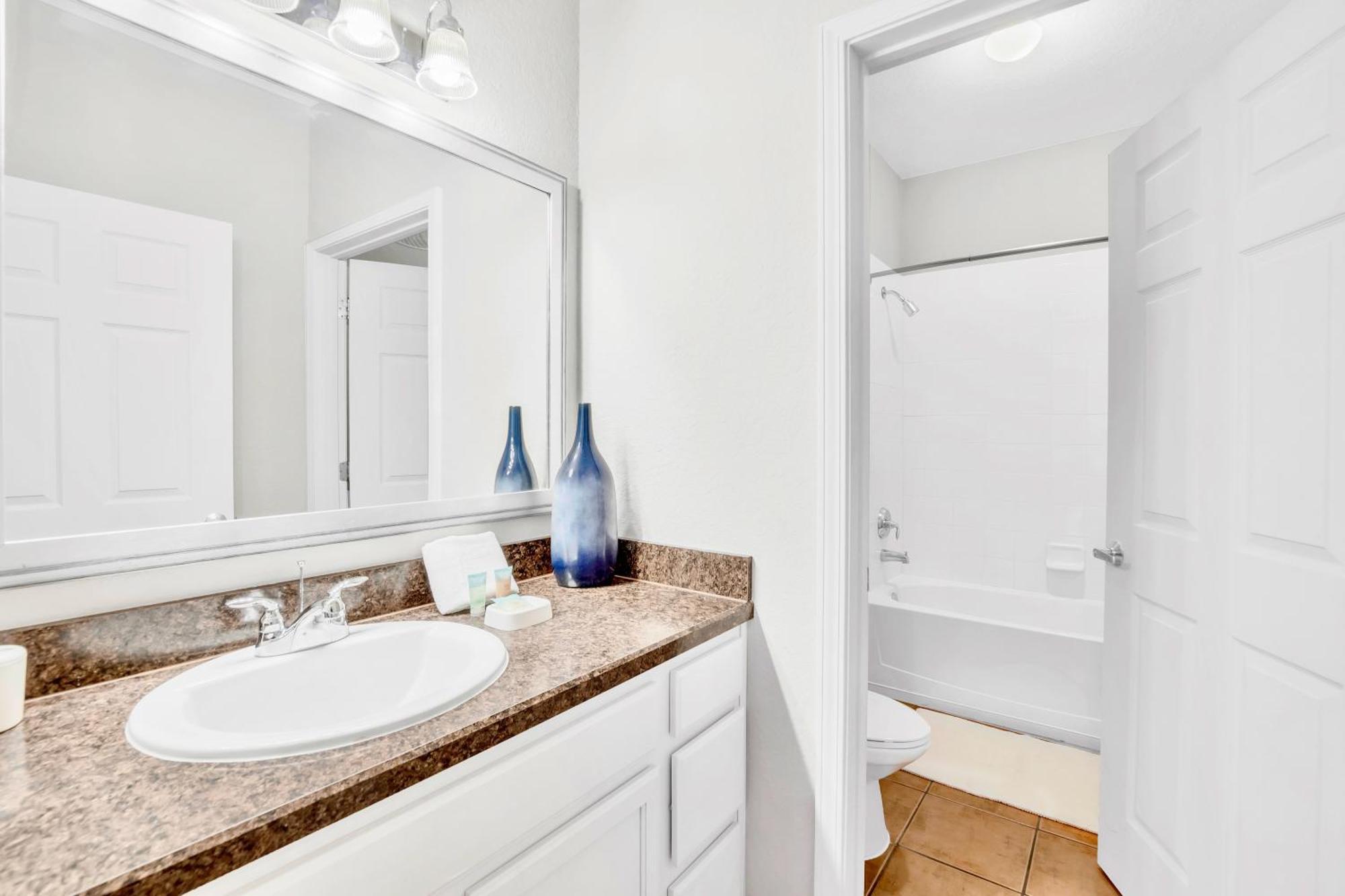 Modern 3Br Near Disney - Pool And Hot Tub! Orlando Exterior photo